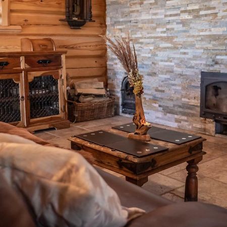 Villa Privatus Rastinis Namas Su Pirtimi Deckiai Exterior foto